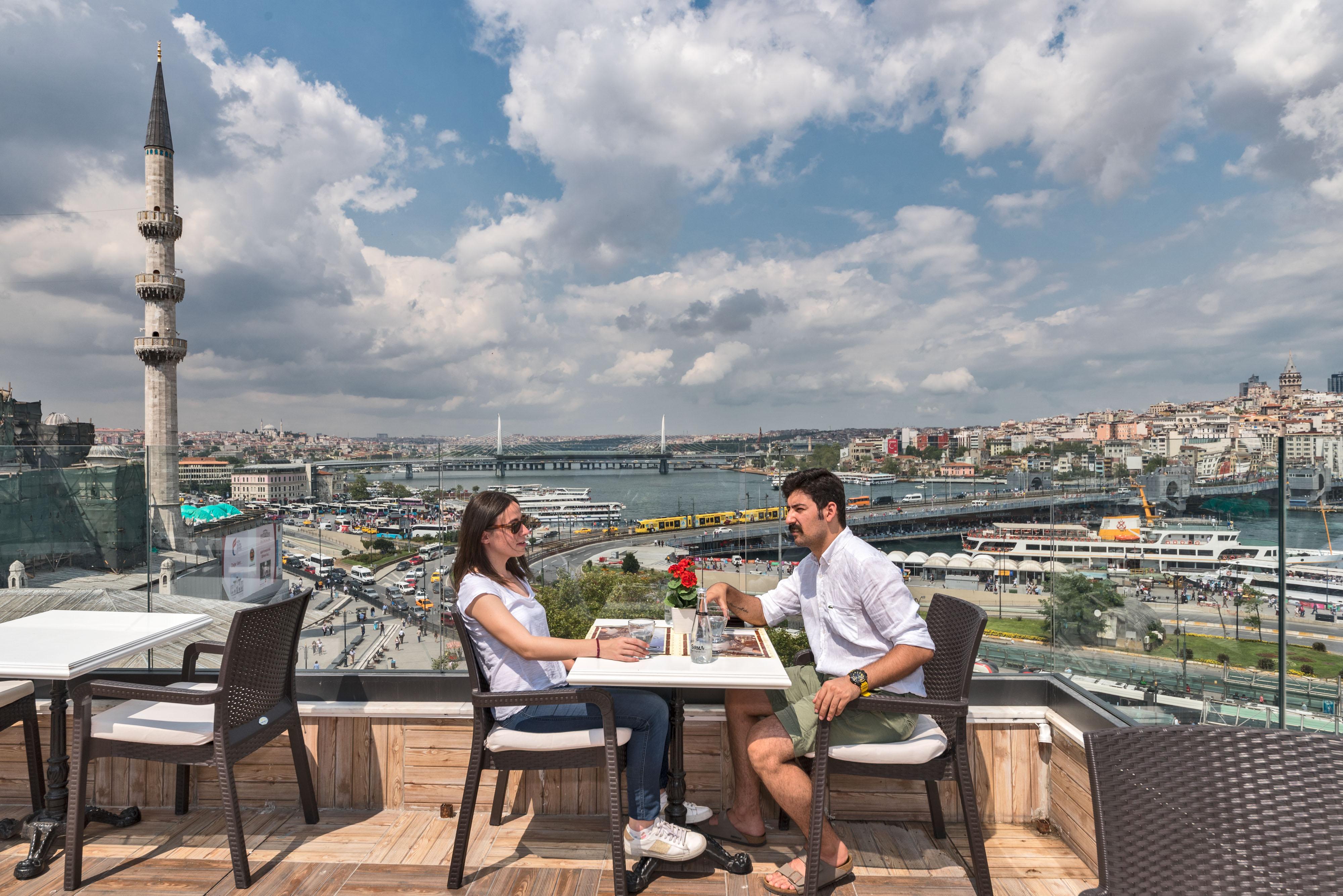 Alpek Hotel Istanboel Buitenkant foto